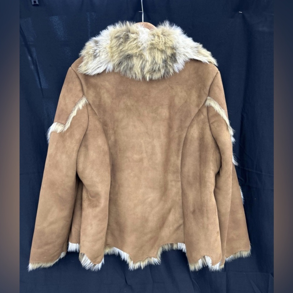 Donna Salyers' Fabulous-Furs Faux Fur Cape Coat - Size 3X - Picture 2 of 5